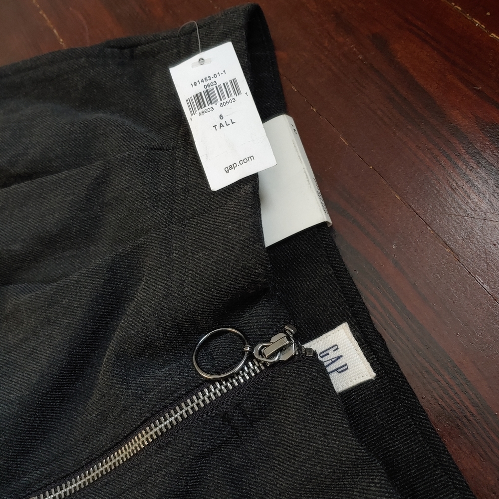 Cropped, high waist, wide leg pants